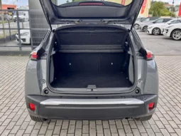 
										Peugeot 2008 1.2 PureTech Allure full									