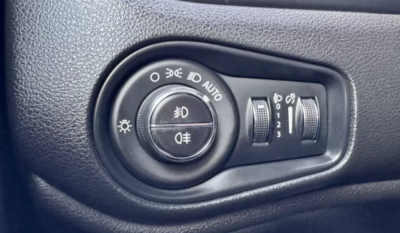 
								Jeep Renegade 1.6 MultiJet Brooklyn Special Edition full									