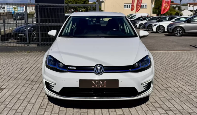 
								VW e-Golf Standard full									