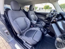 
										MINI 3 Portas Cooper SD Auto full									