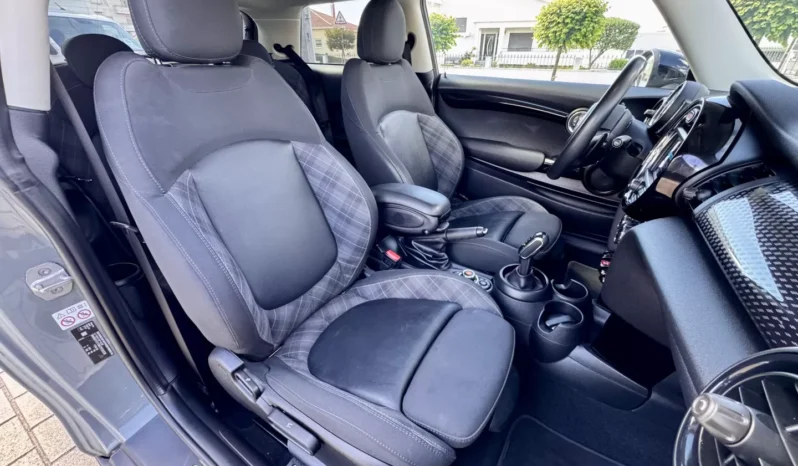 
								MINI 3 Portas Cooper SD Auto full									