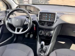 
										Peugeot 208 1.2 PureTech Signature full									