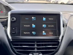 
										Peugeot 208 1.2 PureTech Signature full									