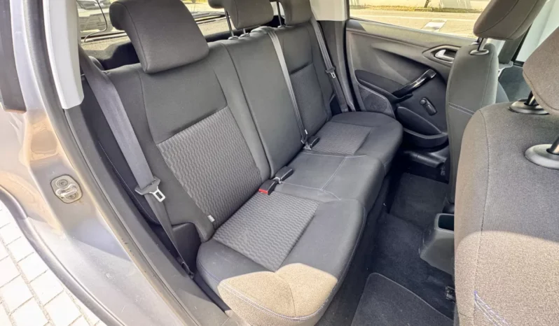 
								Peugeot 208 1.2 PureTech Signature full									