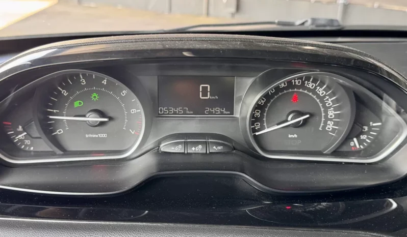 
								Peugeot 208 1.2 PureTech Signature full									