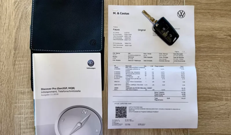 
								VW e-Golf Standard full									