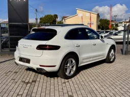 
										Porsche Macan S full									