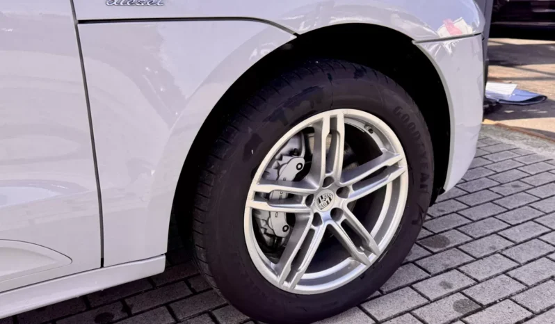 
								Porsche Macan S full									