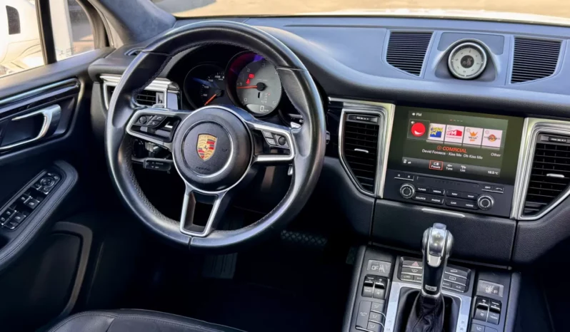 
								Porsche Macan S full									