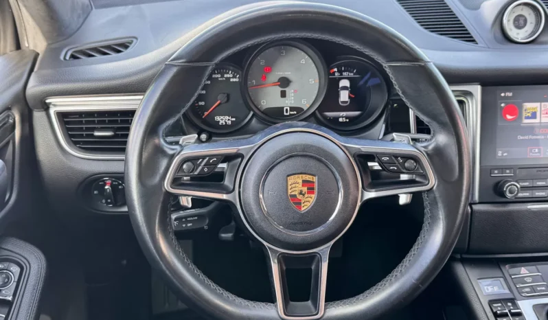 
								Porsche Macan S full									