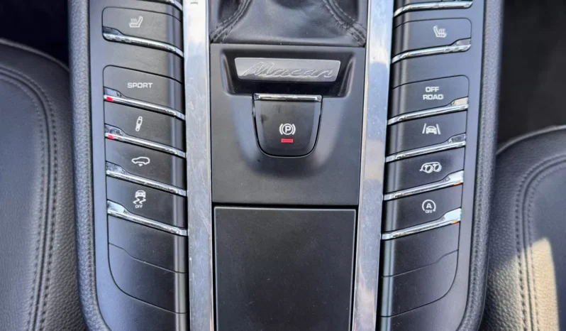 
								Porsche Macan S full									