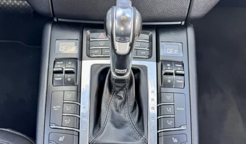 
								Porsche Macan S full									