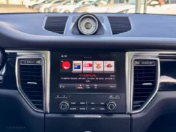 
										Porsche Macan S full									