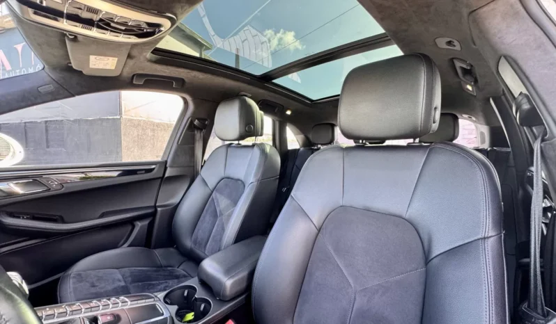 
								Porsche Macan S full									