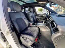 
										Porsche Macan S full									