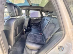 
										Porsche Macan S full									