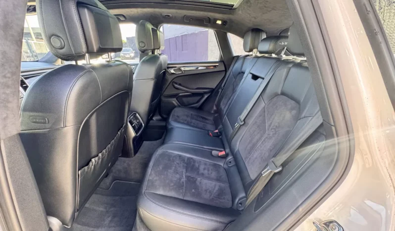
								Porsche Macan S full									