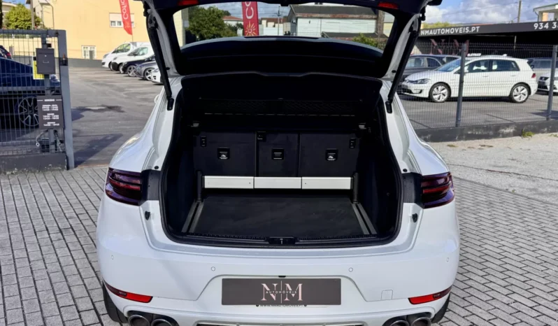 
								Porsche Macan S full									