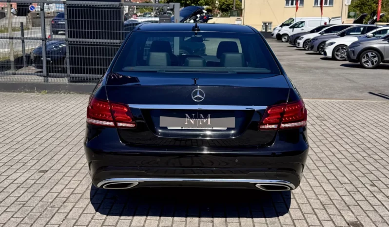 
								Mercedes-Benz E 250 BlueTEC Avantgarde Auto. full									