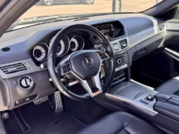 
										Mercedes-Benz E 250 BlueTEC Avantgarde Auto. full									