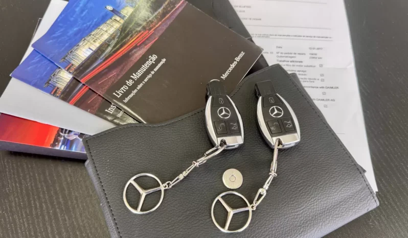 
								Mercedes-Benz E 250 BlueTEC Avantgarde Auto. full									