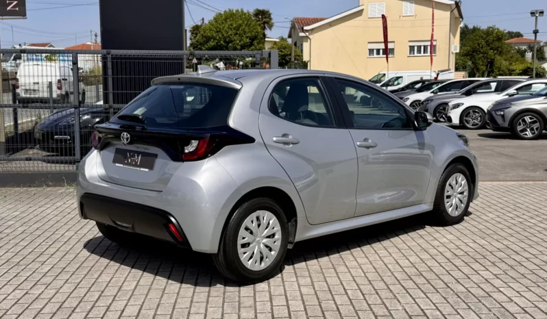 
								Toyota Yaris 1.0 VVT-i Comfort full									