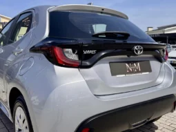 
										Toyota Yaris 1.0 VVT-i Comfort full									