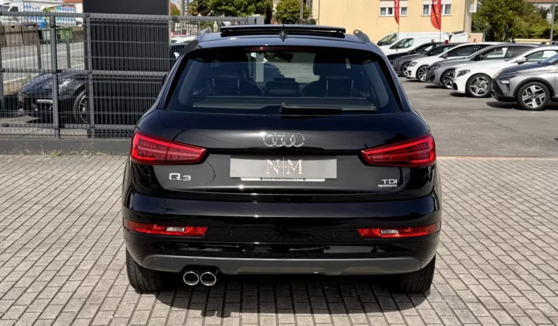 
								Audi Q3 2.0 TDI quattro Sport S tronic full									