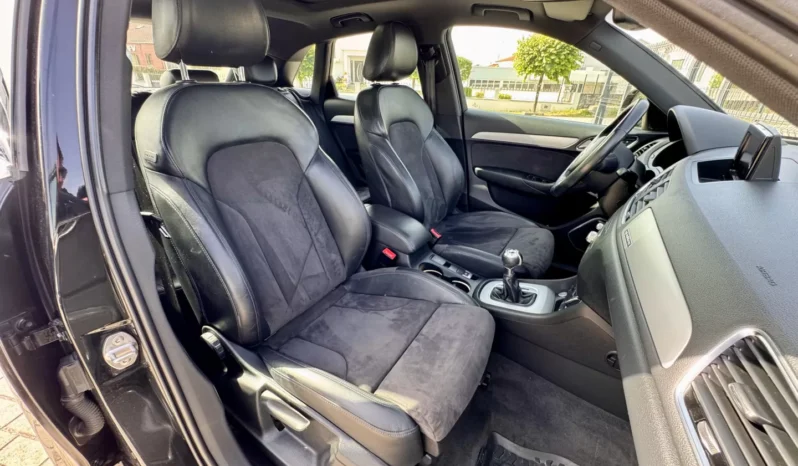 
								Audi Q3 2.0 TDI quattro Sport S tronic full									