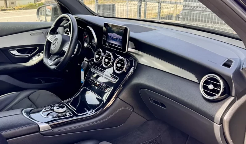 
								Mercedes-Benz GLC 250 d 4Matic 9G-TRONIC AMG Line full									