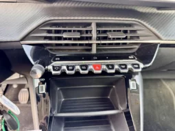 
										Peugeot 208 1.2 PureTech Active Pack full									
