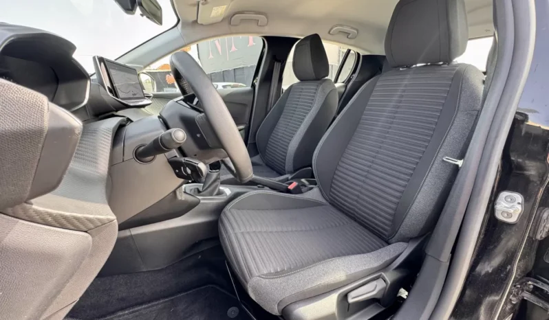 
								Peugeot 208 1.2 PureTech Active Pack full									