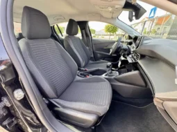 
										Peugeot 208 1.2 PureTech Active Pack full									