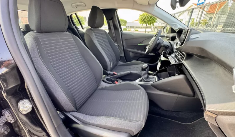 
								Peugeot 208 1.2 PureTech Active Pack full									