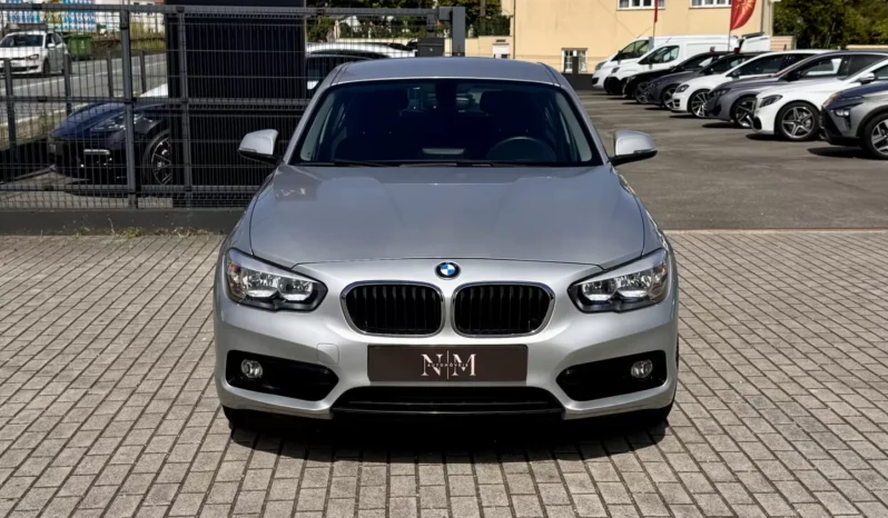 
								BMW 116 d Line Sport Auto full									