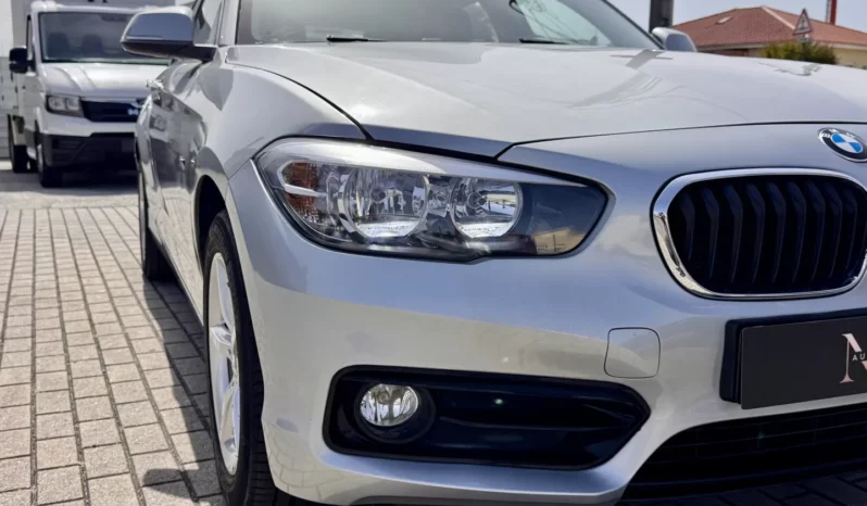 
								BMW 116 d Line Sport Auto full									