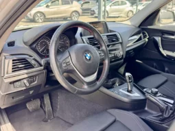 
										BMW 116 d Line Sport Auto full									