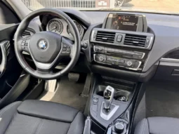 
										BMW 116 d Line Sport Auto full									
