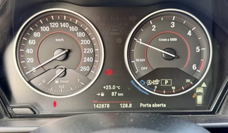 
								BMW 116 d Line Sport Auto full									