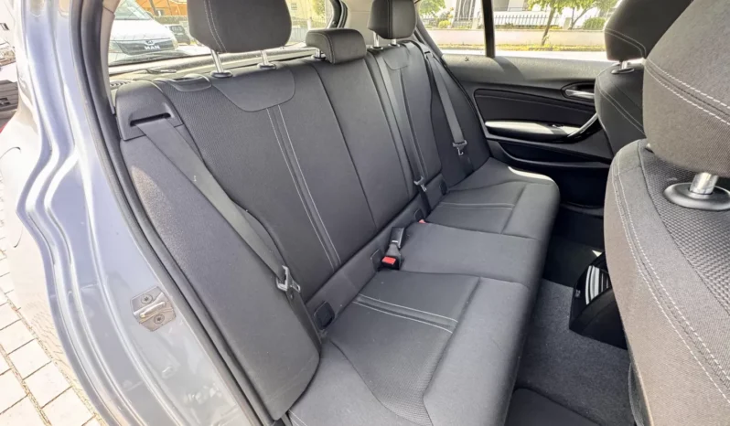 
								BMW 116 d Line Sport Auto full									