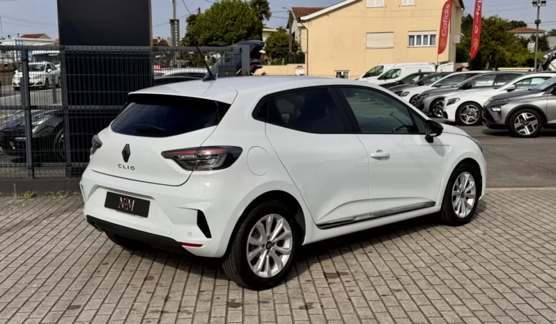 
								Renault Clio Evolution full									