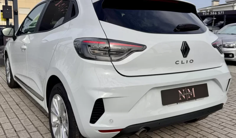 
								Renault Clio Evolution full									
