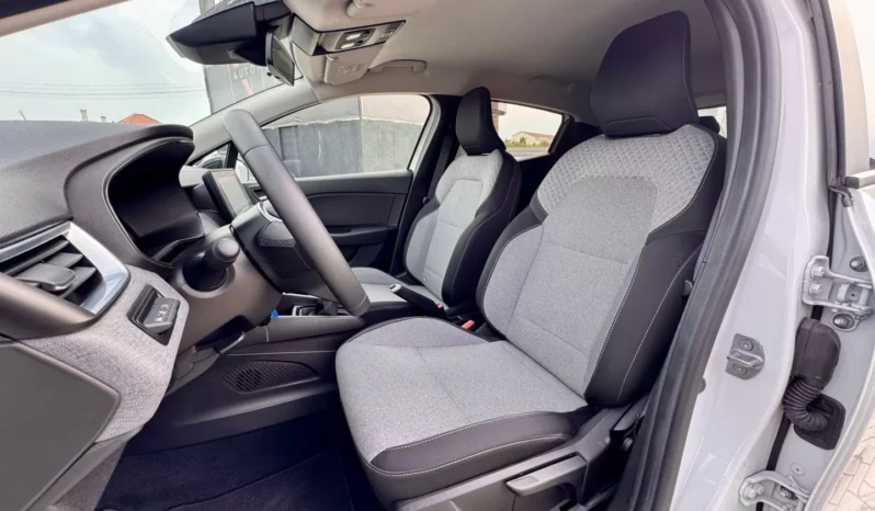 
								Renault Clio Evolution full									