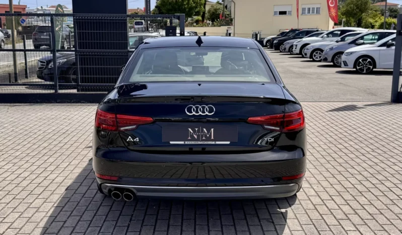 
								Audi A4 2.0 TDI S-line S tronic full									