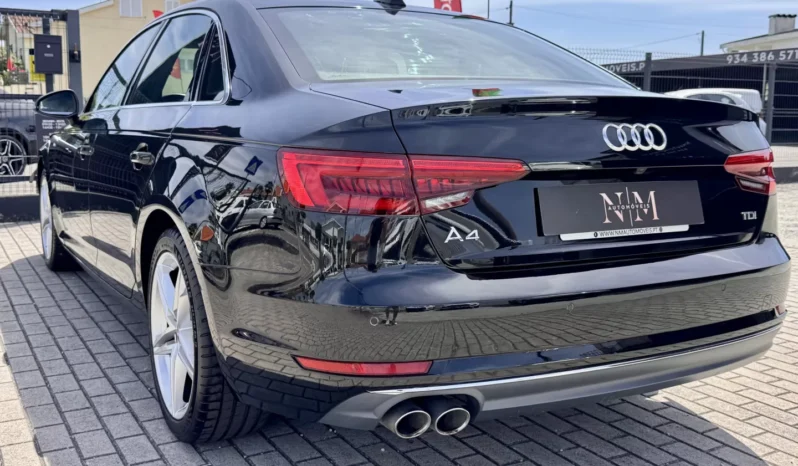 
								Audi A4 2.0 TDI S-line S tronic full									