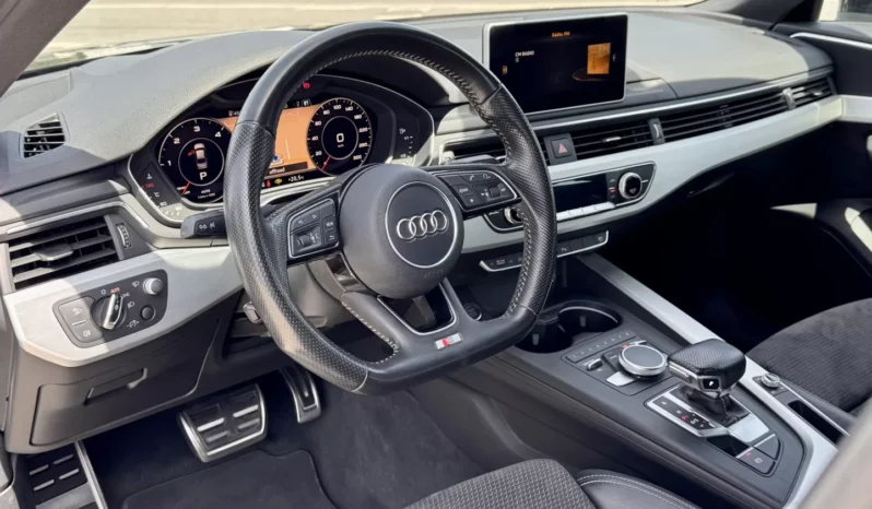 
								Audi A4 2.0 TDI S-line S tronic full									