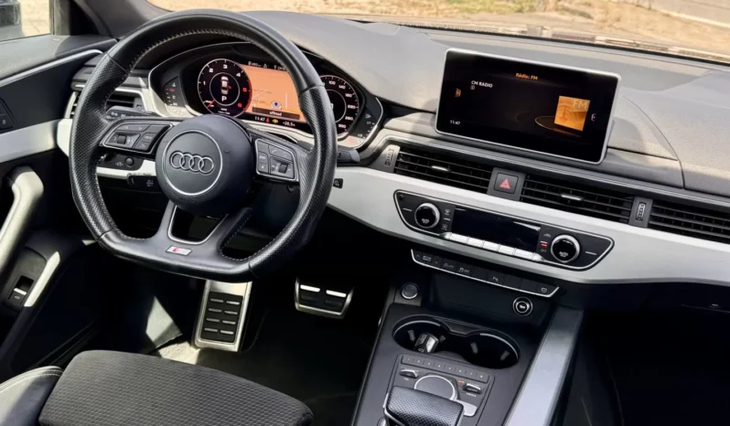 
								Audi A4 2.0 TDI S-line S tronic full									
