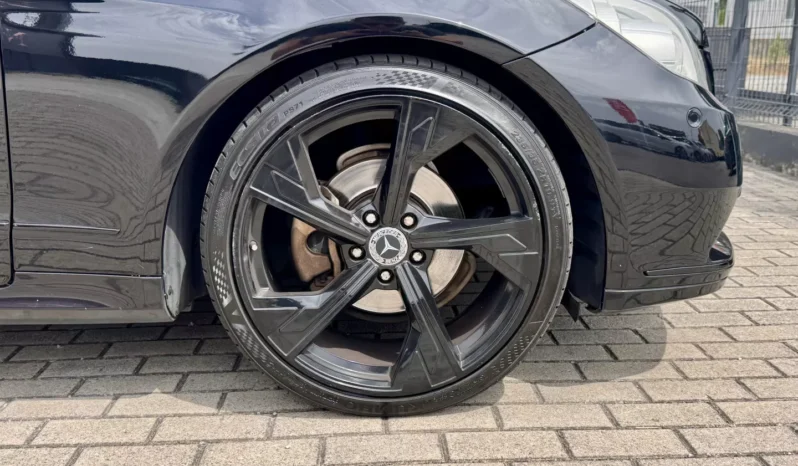 
								Mercedes-Benz E 220 CDI BlueEfficiency Auto full									