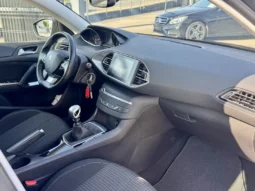 
										Peugeot 308 SW 1.6 BlueHDi Style full									