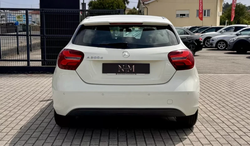 
								Mercedes-Benz A 200 d Urban full									